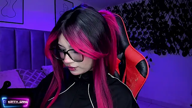 Kitty_Gang live sex cam