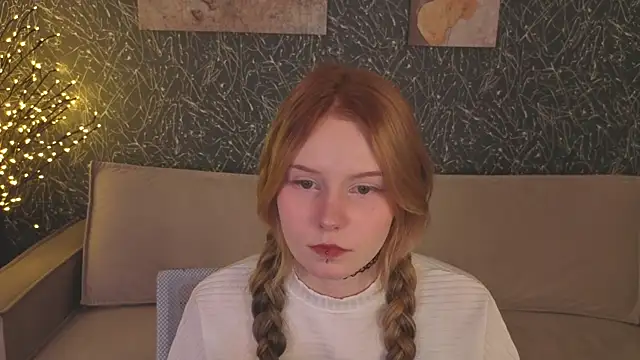 Julia_Anis's cam snapshot