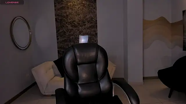 BellaThompsonX live sex cam