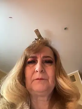 Irina2909@xh live sex cam