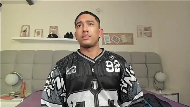 erotic_sins's cam snapshot