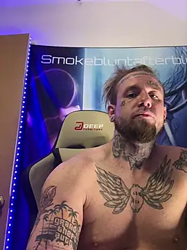 Smokebluntafterblunt's cam snapshot