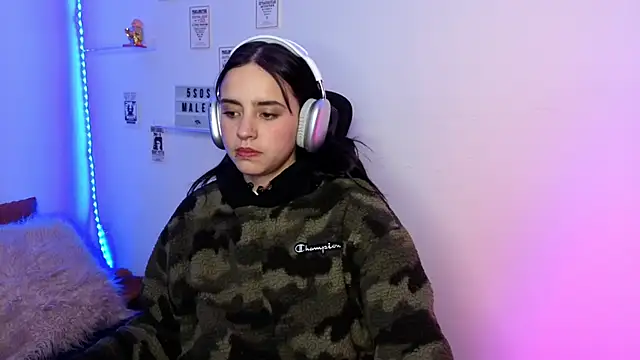 Emily_Lindey's cam snapshot