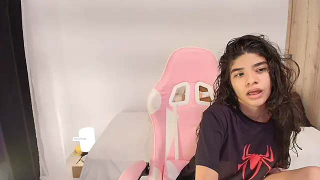 phia_carter's cam snapshot