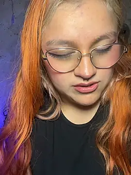 Sophia_Weest99 live sex cam