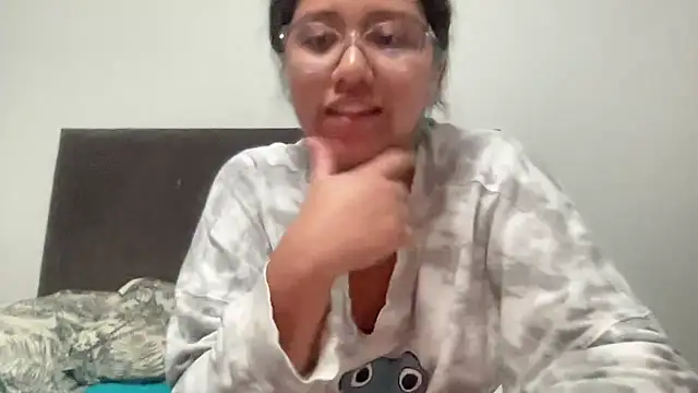 Kmiii21 live sex cam