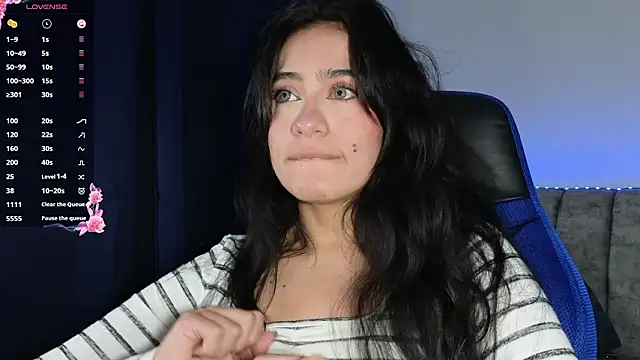 ZaraDames_'s cam snapshot