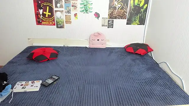 Cattie_w_'s cam snapshot