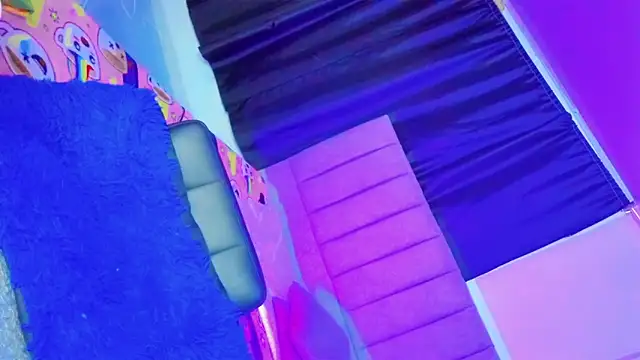 HANNAH_BACKERS live sex cam