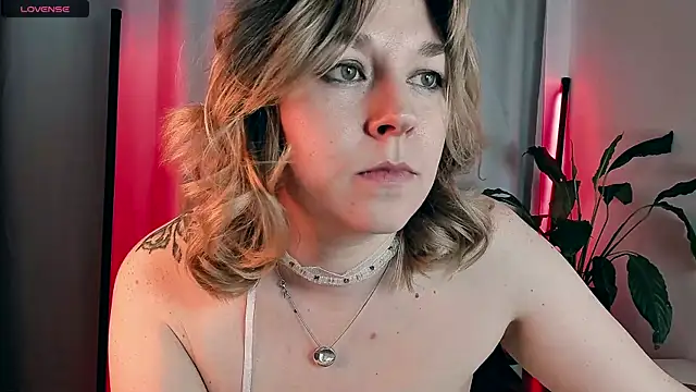 5_in_one's cam snapshot