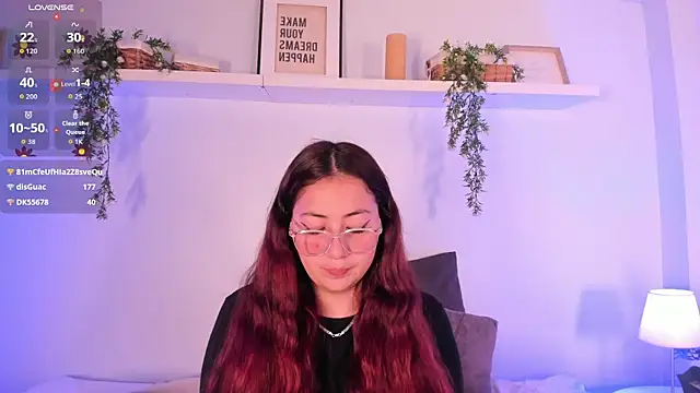 Nicolle_Evanss_'s cam snapshot