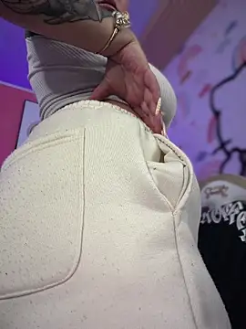 Megaan__More's cam snapshot