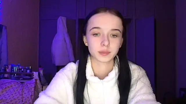 Emilia_Light live sex cam