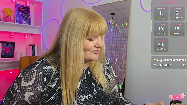 NicoleKind's cam snapshot