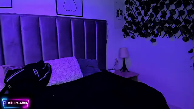 Kitty_Gang's cam snapshot