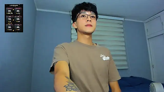 tom_Howard live sex cam