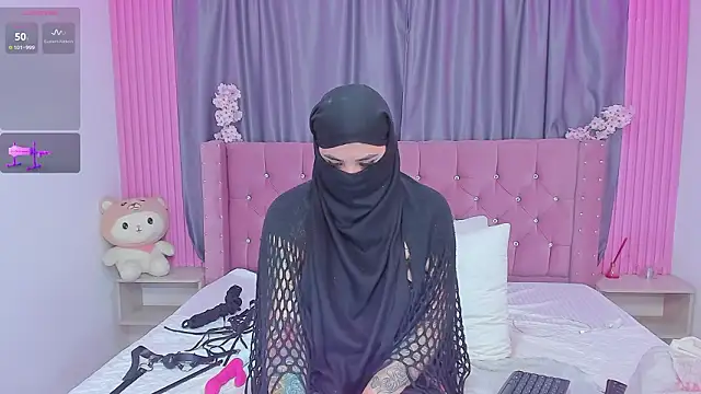 Nayla-Mouna's cam snapshot