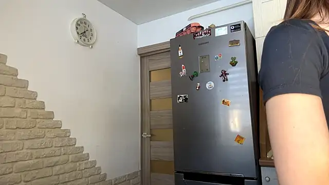 ElsieKuhlmann live sex cam