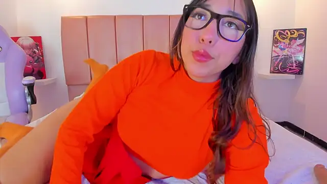 emily__walker's cam snapshot