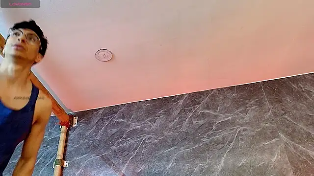 ApoloCruz live sex cam