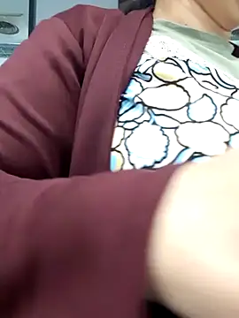 Yummykimkhae88's cam snapshot