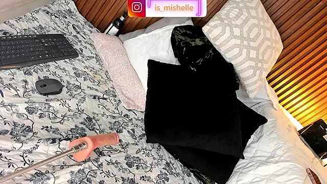 _mishelle's cam snapshot