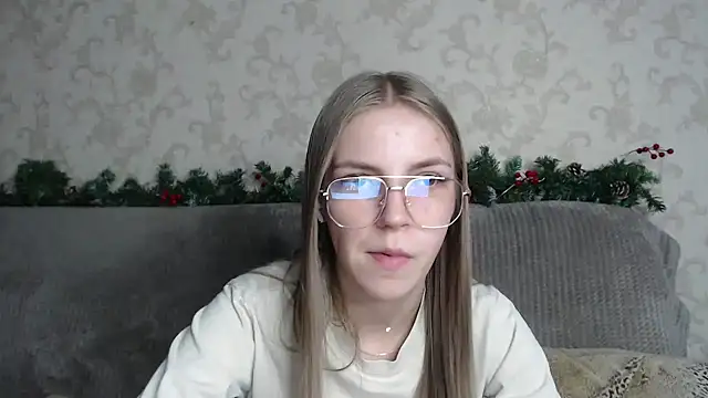 HitGyrl's cam snapshot