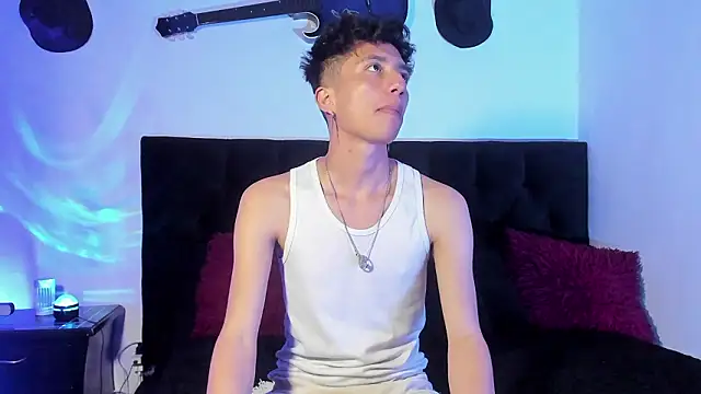 mhatias_'s cam snapshot