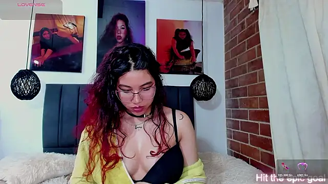 kyliejenner_hot's cam snapshot