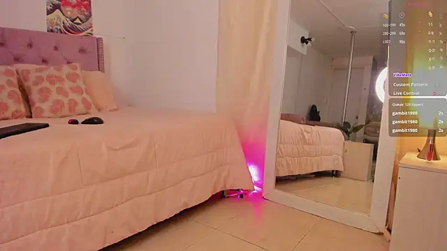 MelanieMiller_'s cam snapshot