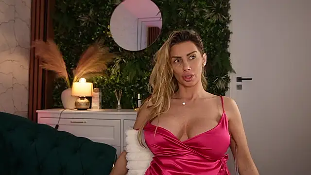 angel_wow_'s cam snapshot