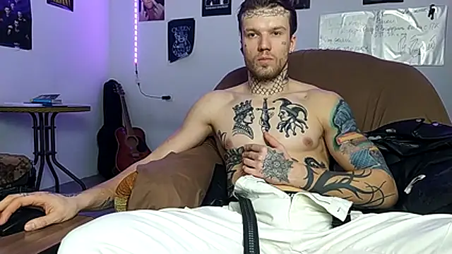 Huntall77's cam snapshot