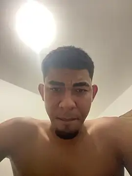 youngalexofficial live sex cam