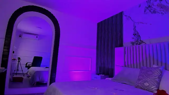 ParisBloom live sex cam