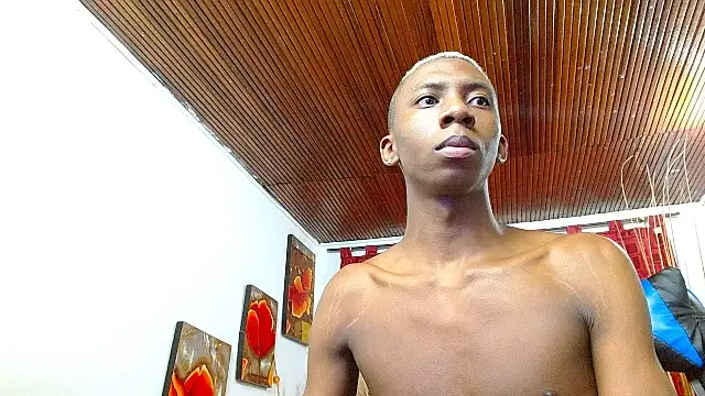 Miilo18 live sex cam