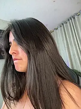 kim_zaratte's cam snapshot