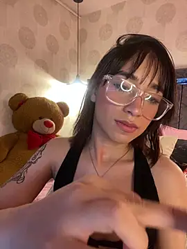 alahia_pink's cam snapshot