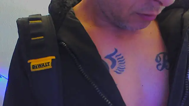 Buffshagswell live sex cam