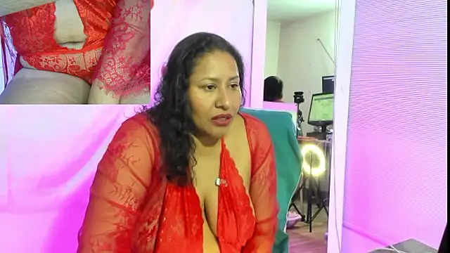 Nyomi_browm's cam snapshot