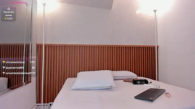 nicol_giraldoo's cam snapshot