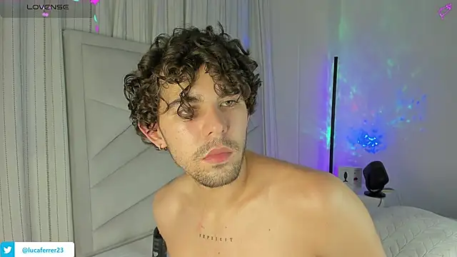 Luca_ferrer_ live sex cam