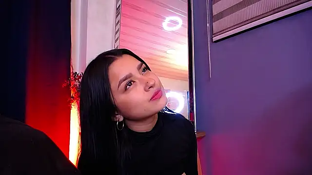 Emilyy05_'s cam snapshot