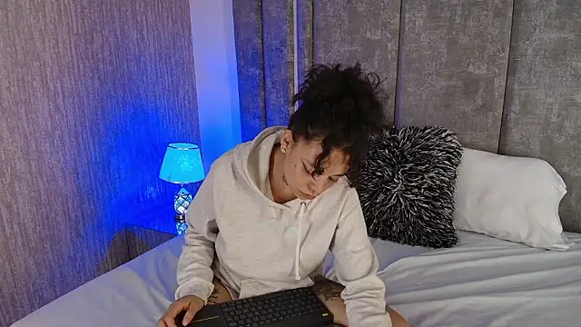 KatherineGomez's cam snapshot