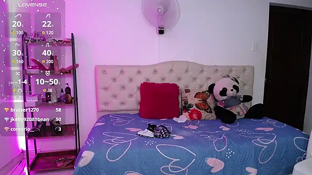 thalia_mills19's cam snapshot