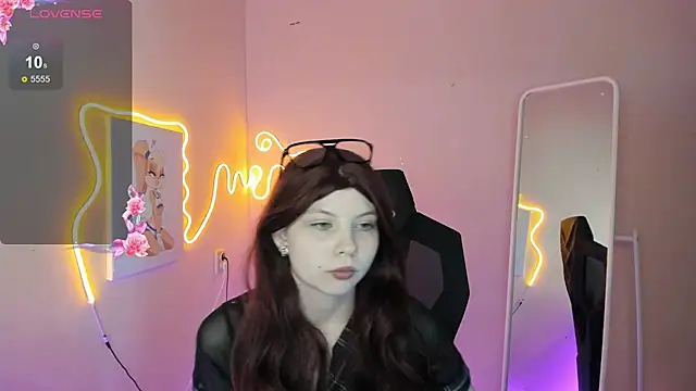 EmberVexen's cam snapshot