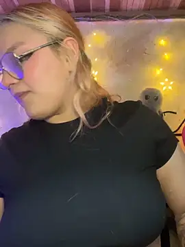 Sophia_Weest99's cam snapshot