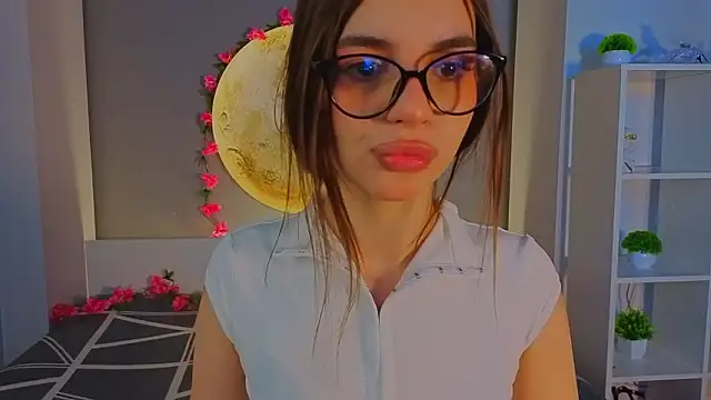 LauraHansil's cam snapshot