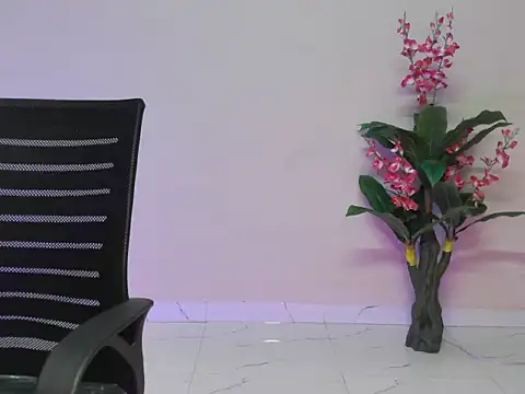 Saanvi_01's cam snapshot