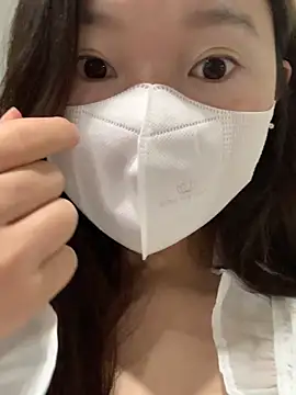 Rin-yiyi live sex cam