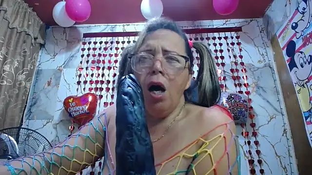 alina_maturehot's cam snapshot